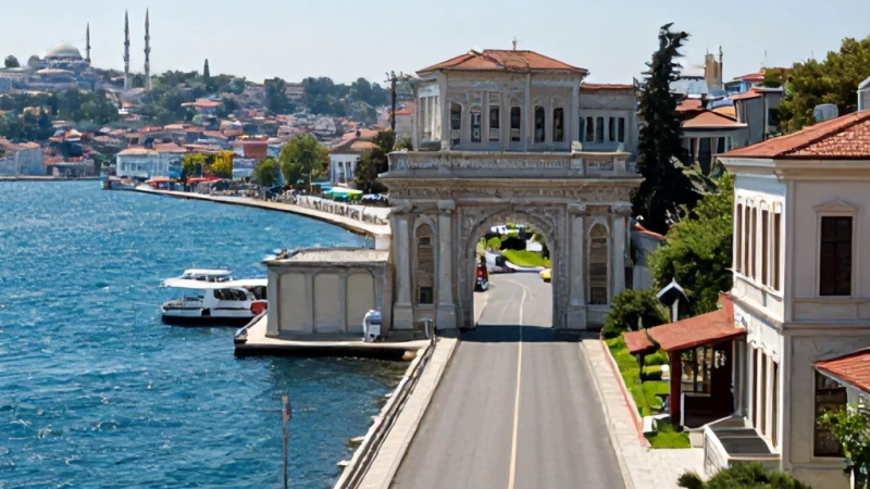 Kabataş İskelesinden Tarihi Dolmabahçe Sarayına Nasıl Gidilir?