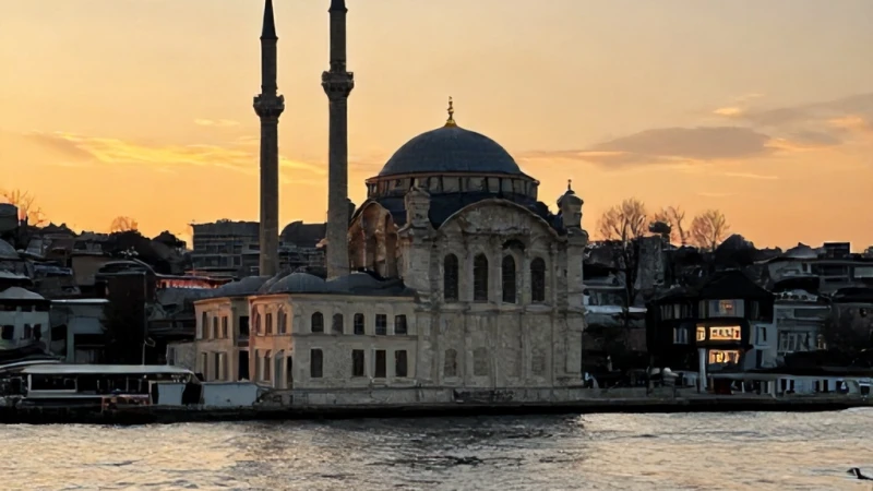 Üsküdar İskelesinden Tarihi Şemsi Paşa Camiine Nasıl Gidilir?